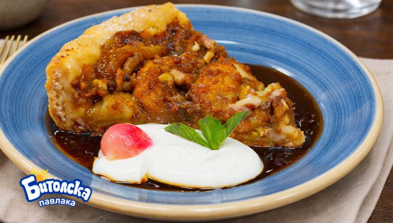 Jabolkov tart so med i orevi.